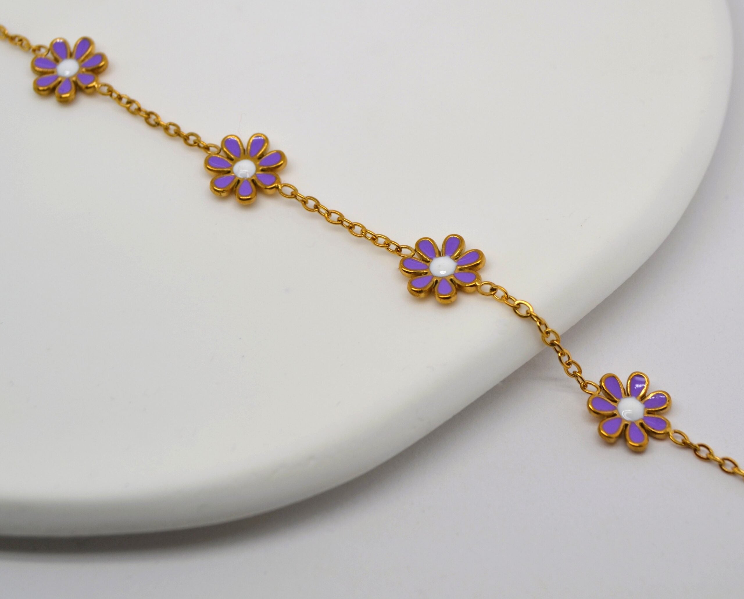 Colored Daisy Bracelet - Purple image