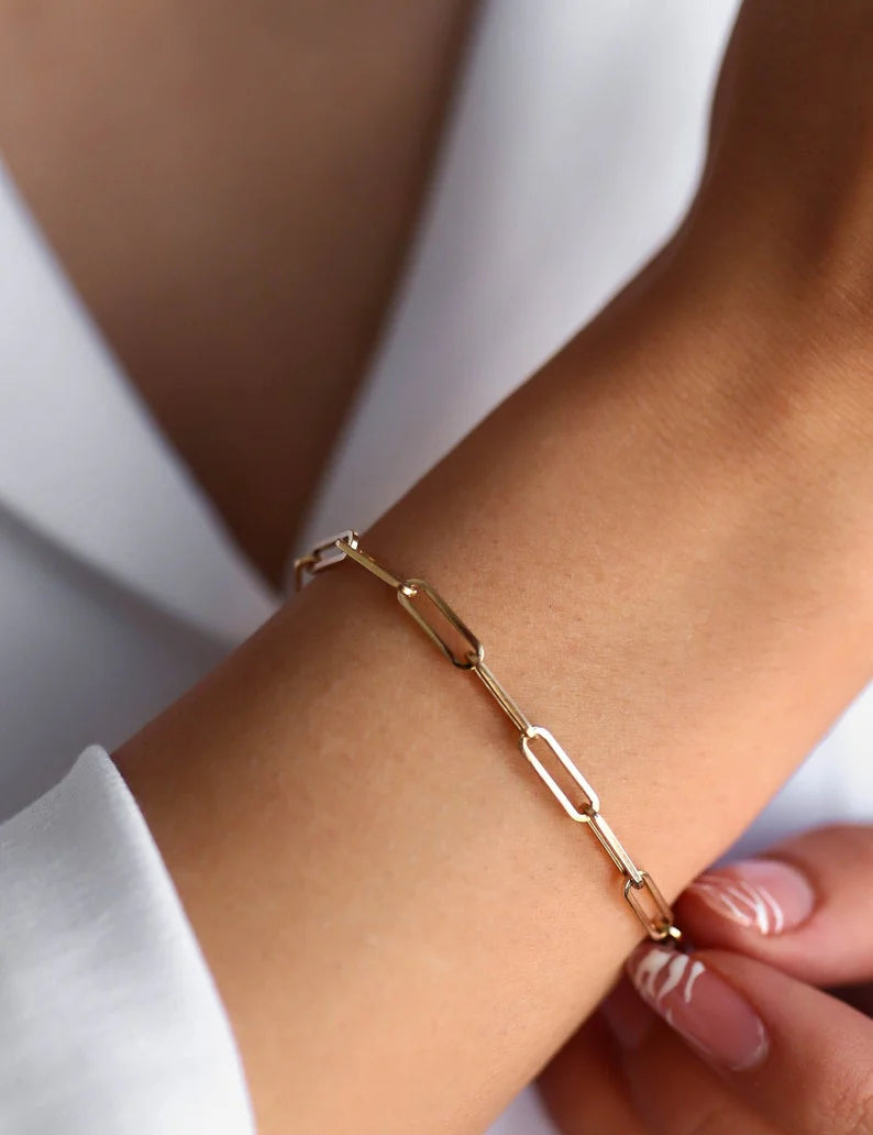 The Paper Clip Gold Bracelet image 0