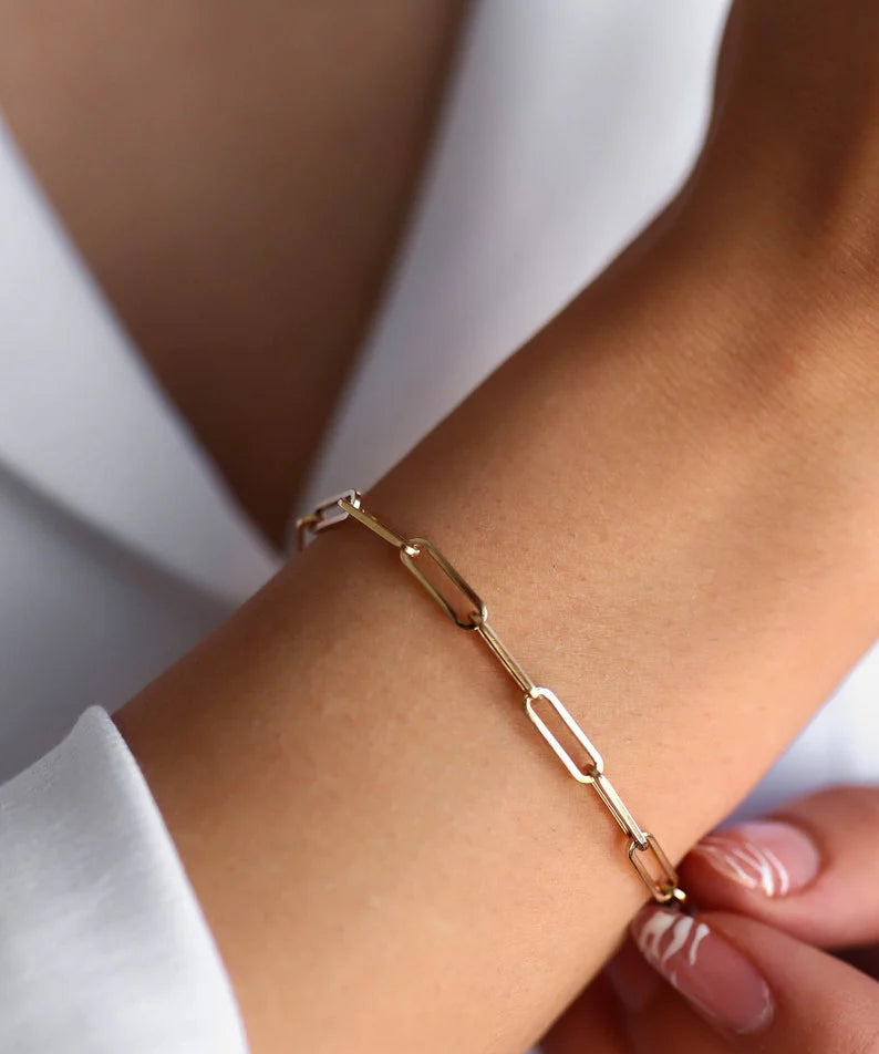 The Paper Clip Gold Bracelet image 0