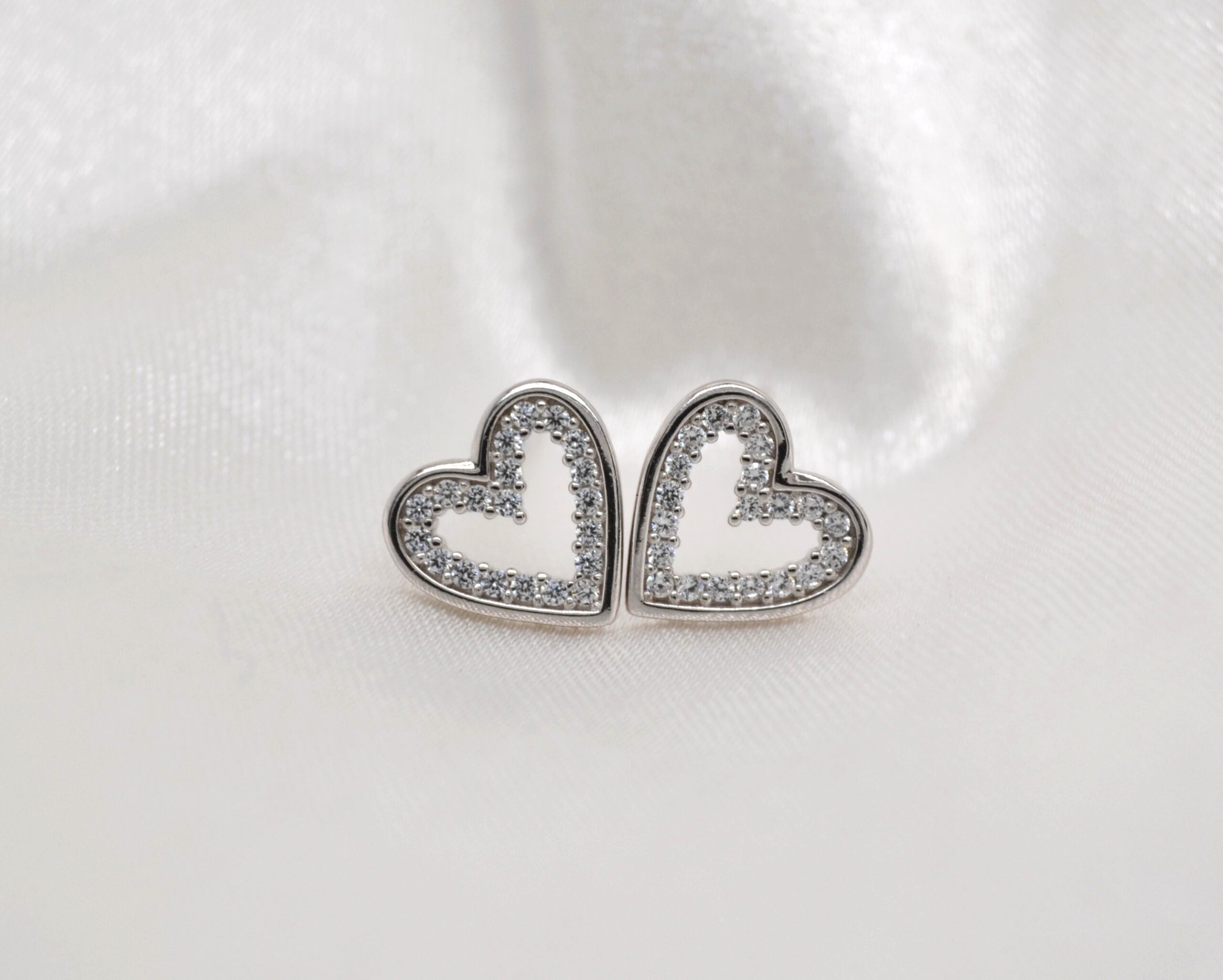 Dainty Bling Heart Stud image 0