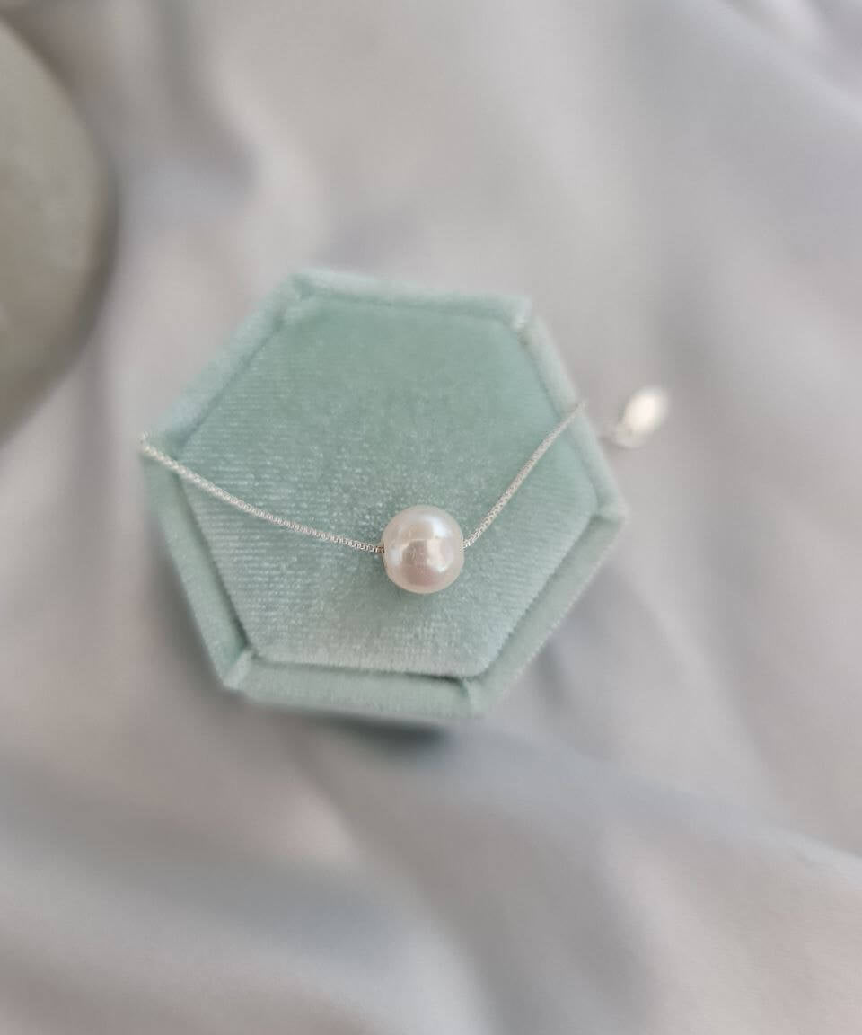 Round Pearl Bracelet image 0