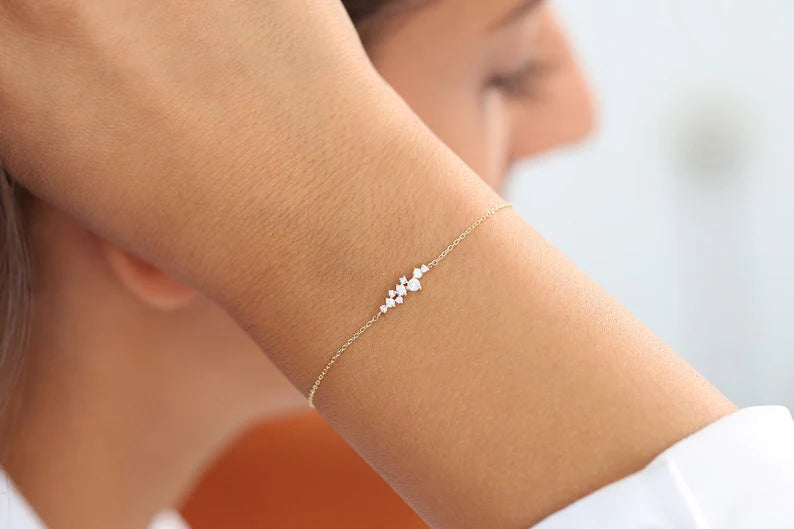 The Cluster Moissanite Bracelet 9k image 0
