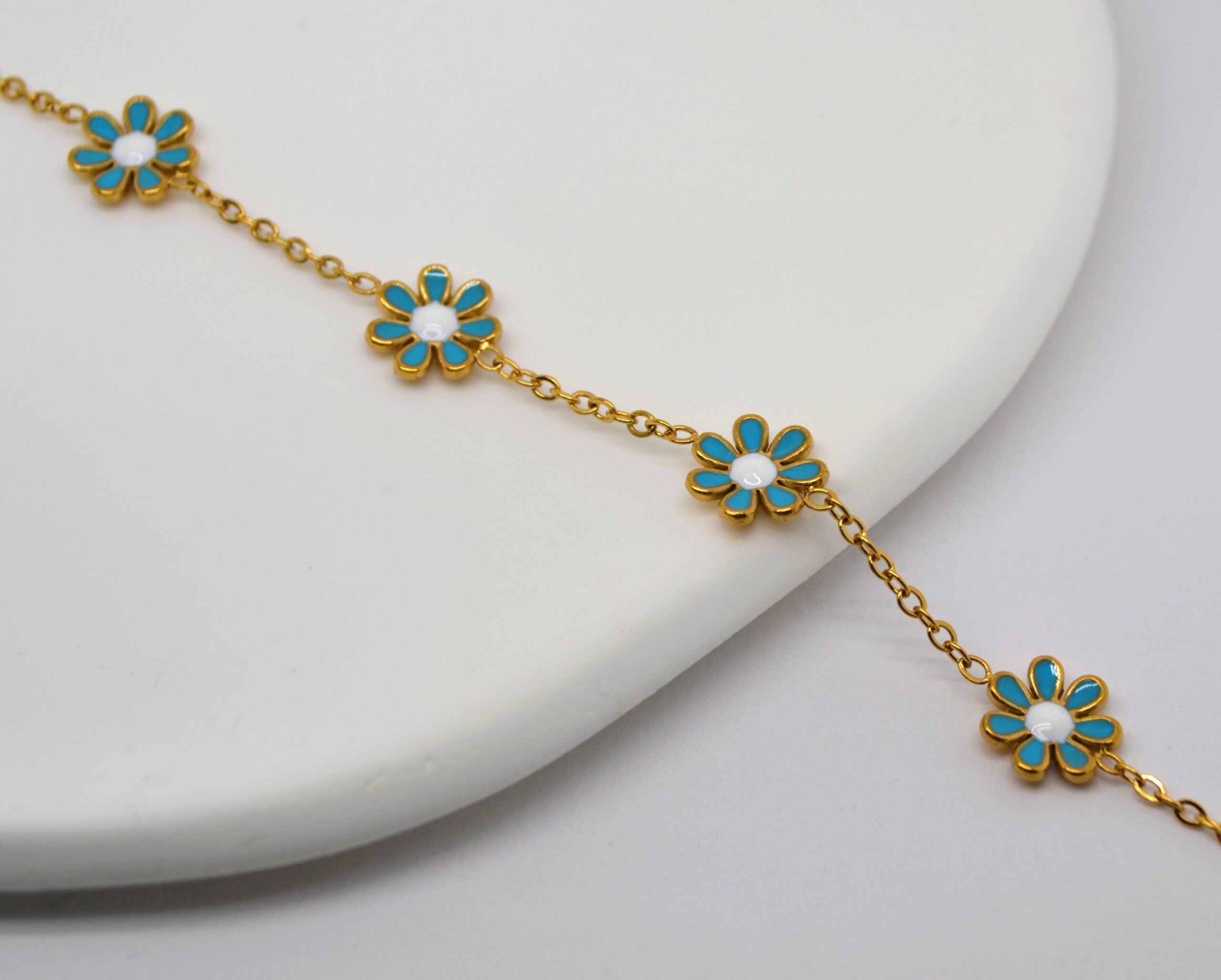 Colored Daisy Bracelet - Blue image