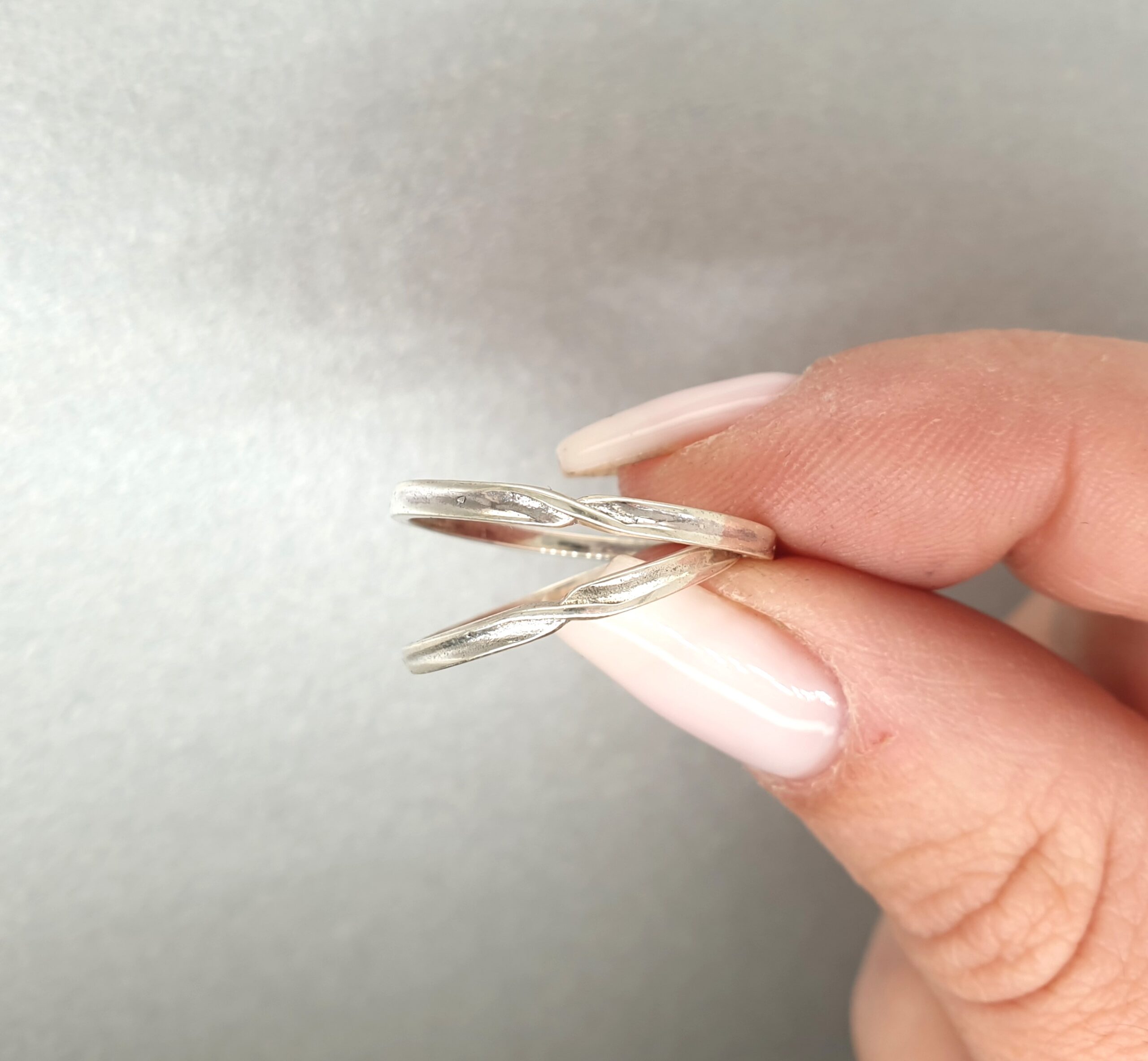 Single Twist Ring image 0