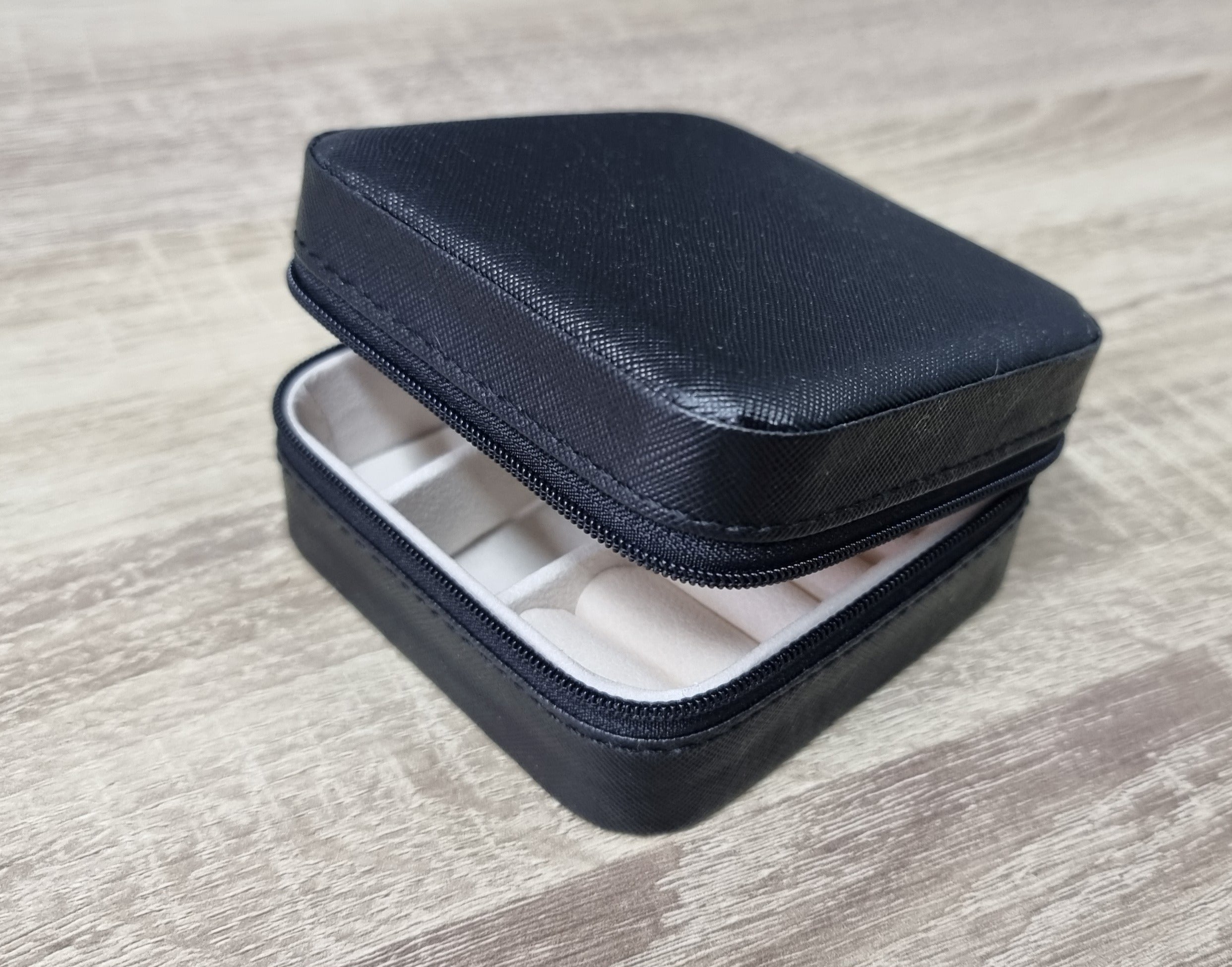 Travel Jewelry Organisers image 0