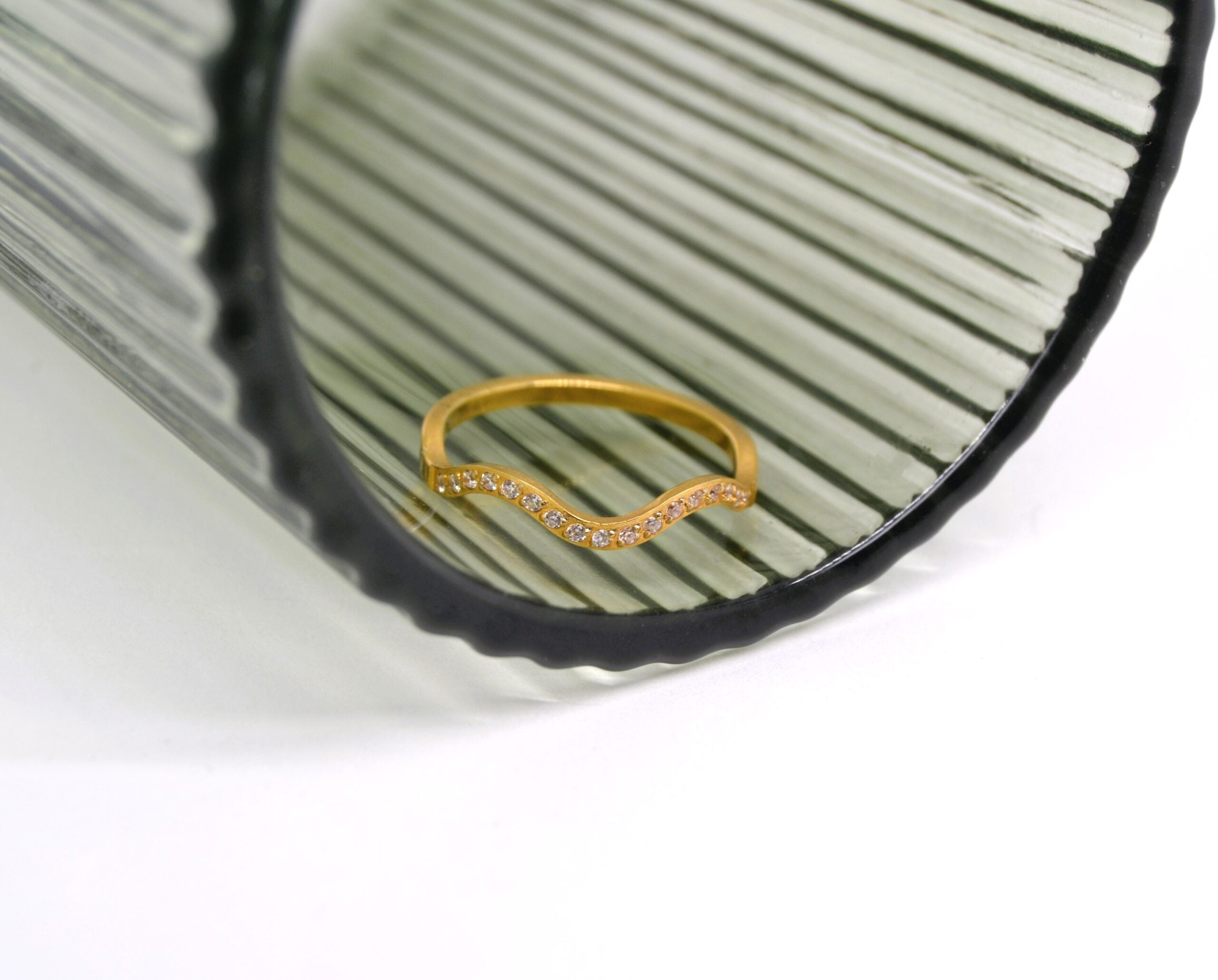 Zigzag Gold Stack Ring image 0