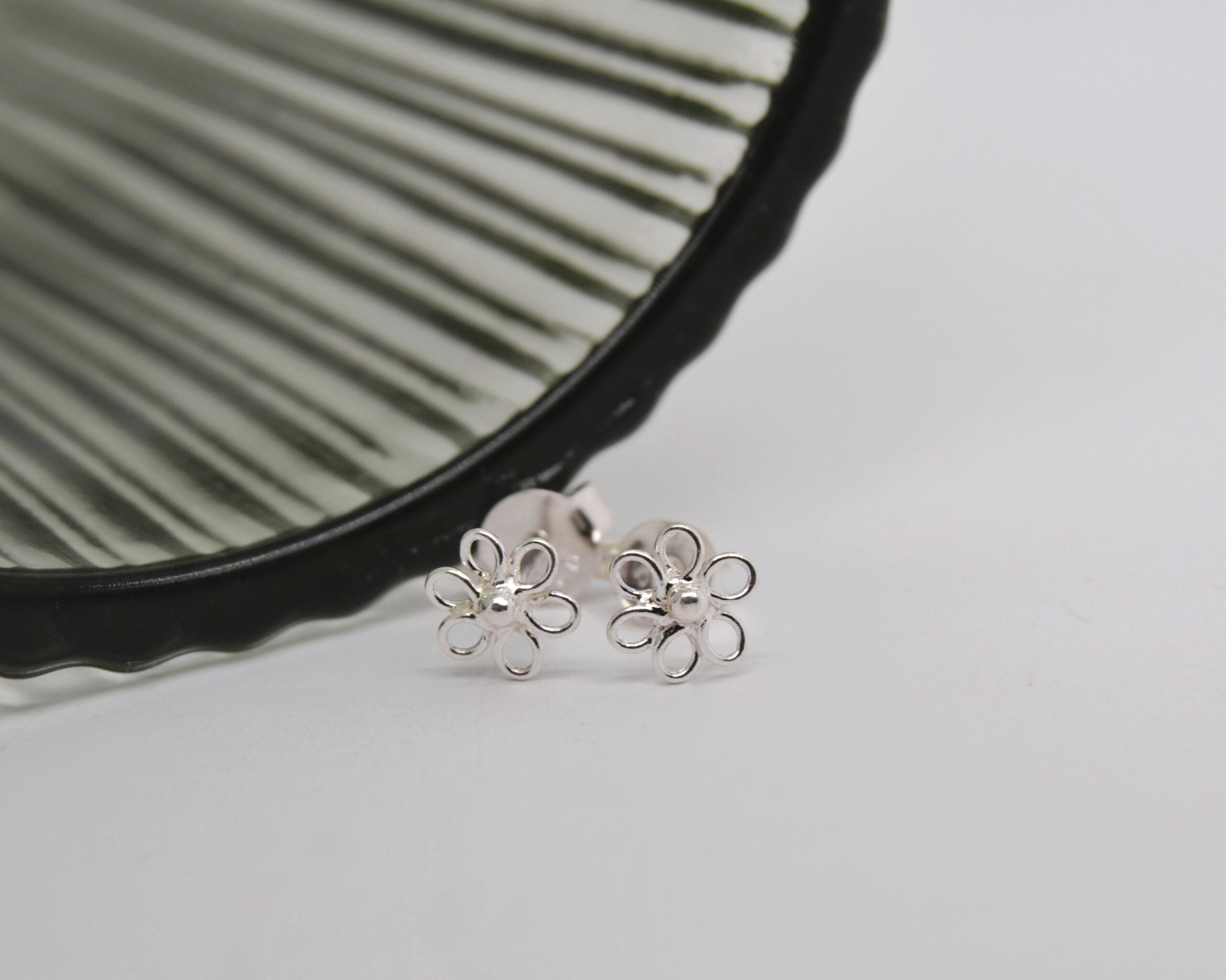 Cut-out Daisy Studs image 0