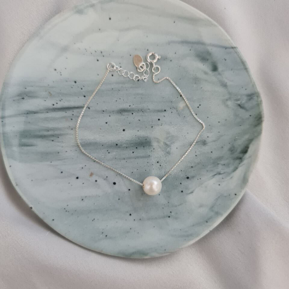 Round Pearl Bracelet image 2