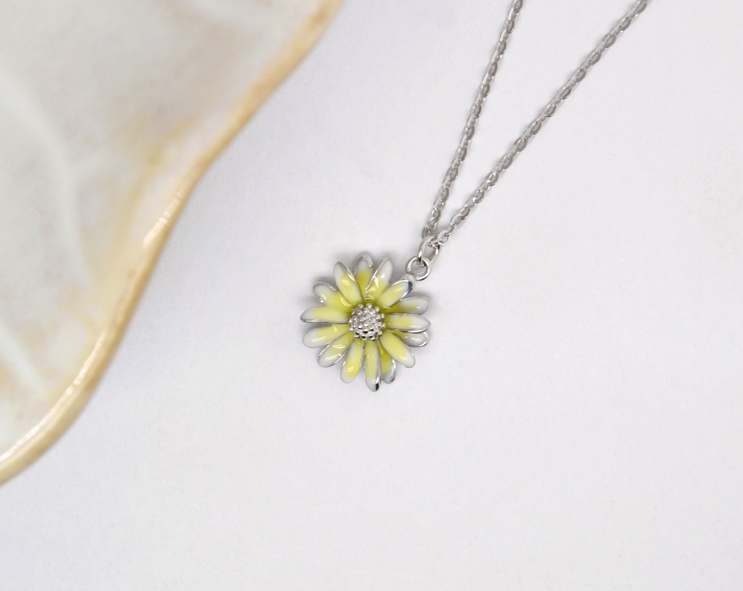 Color Daisy Necklace - Yellow image