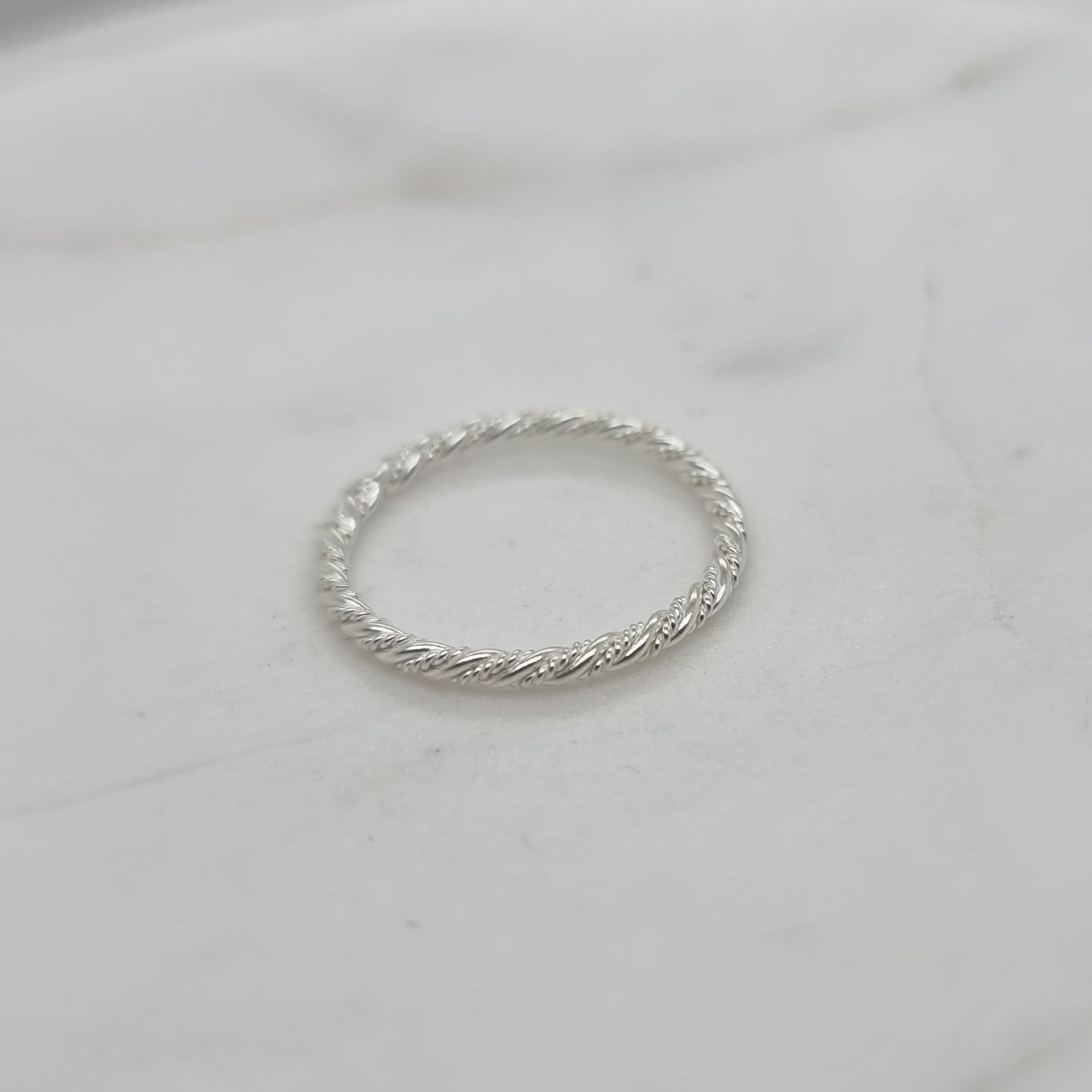 Double Twist Carla Ring image 1