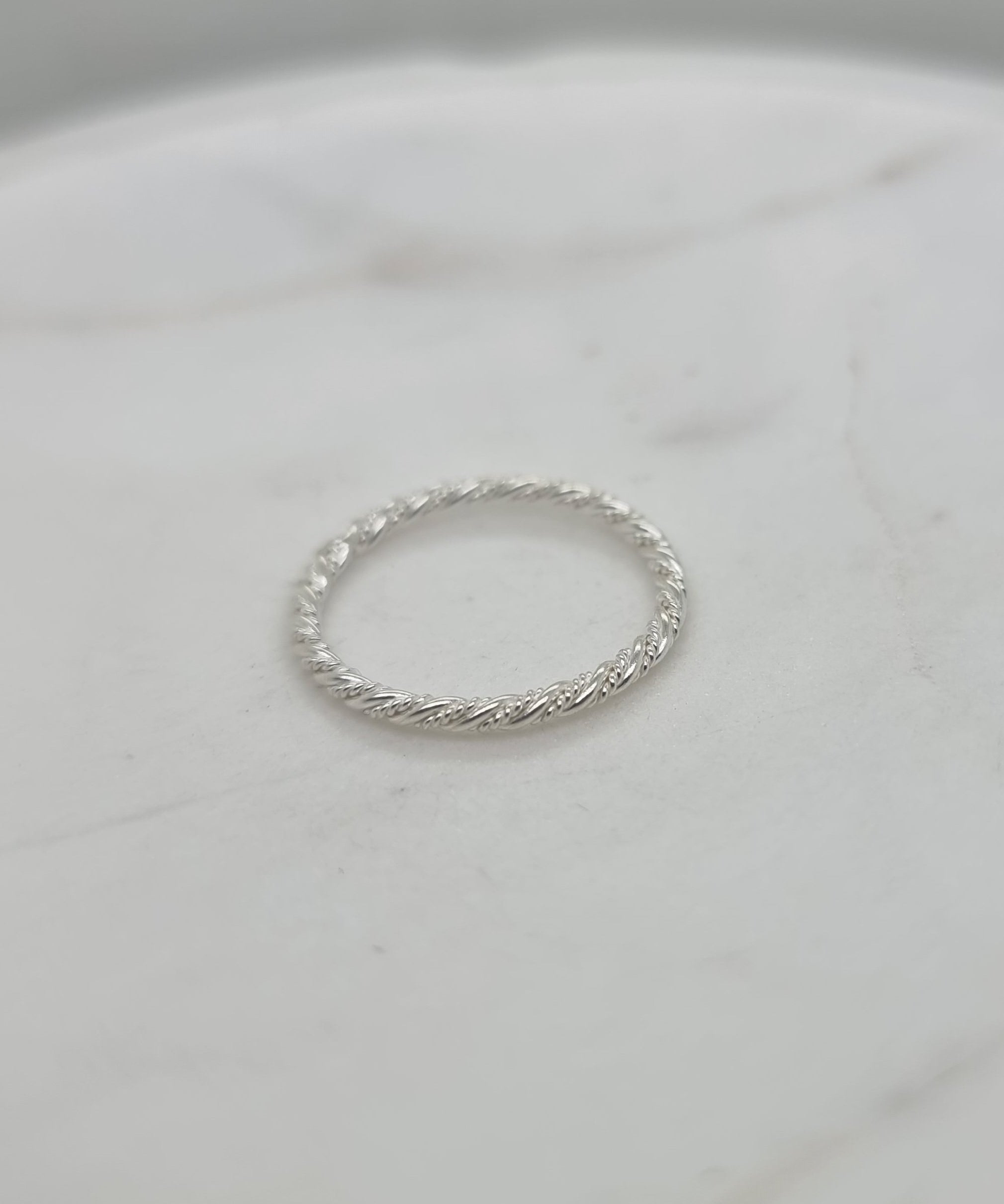 Double Twist Carla Ring image 1