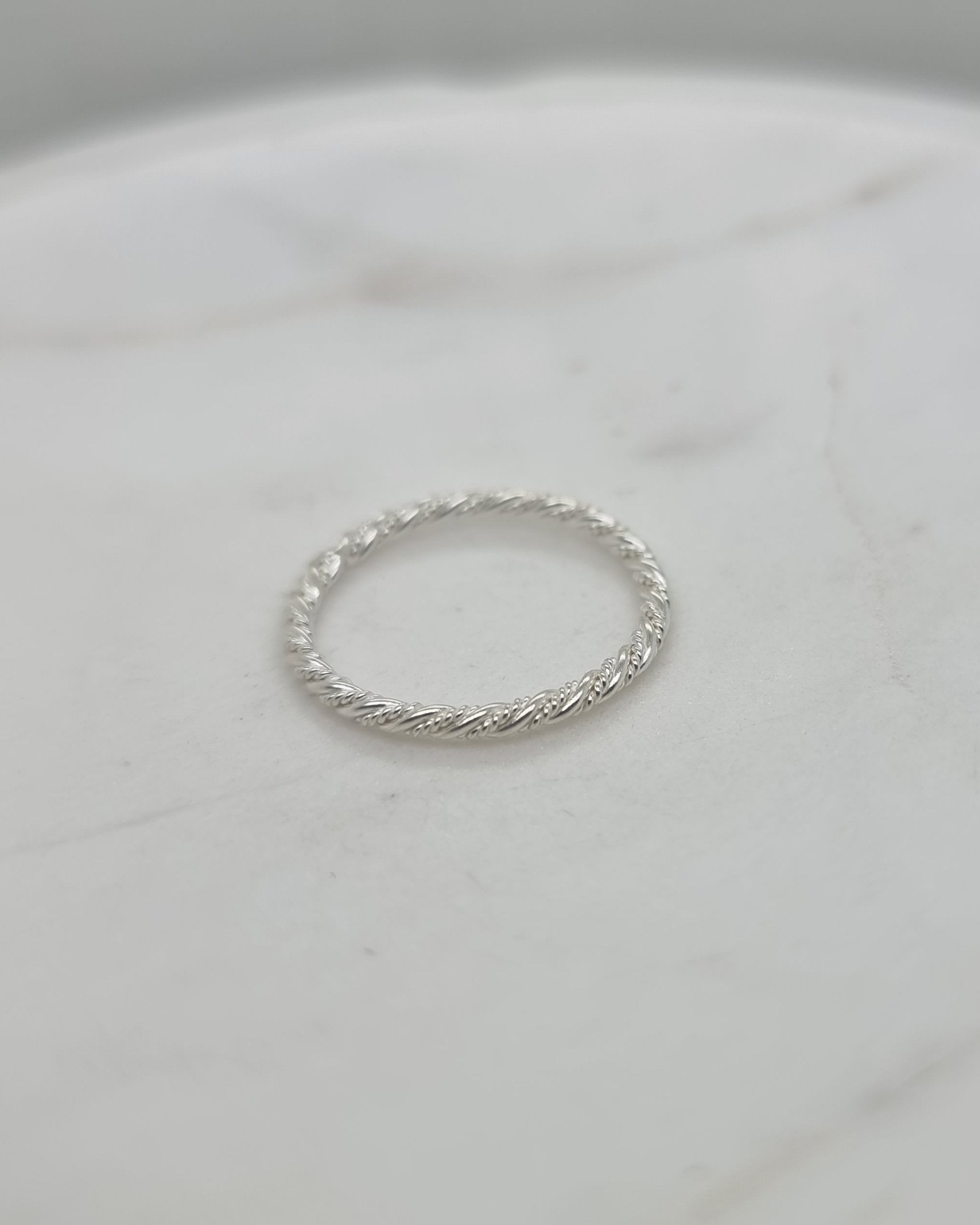 Double Twist Carla Ring image 1