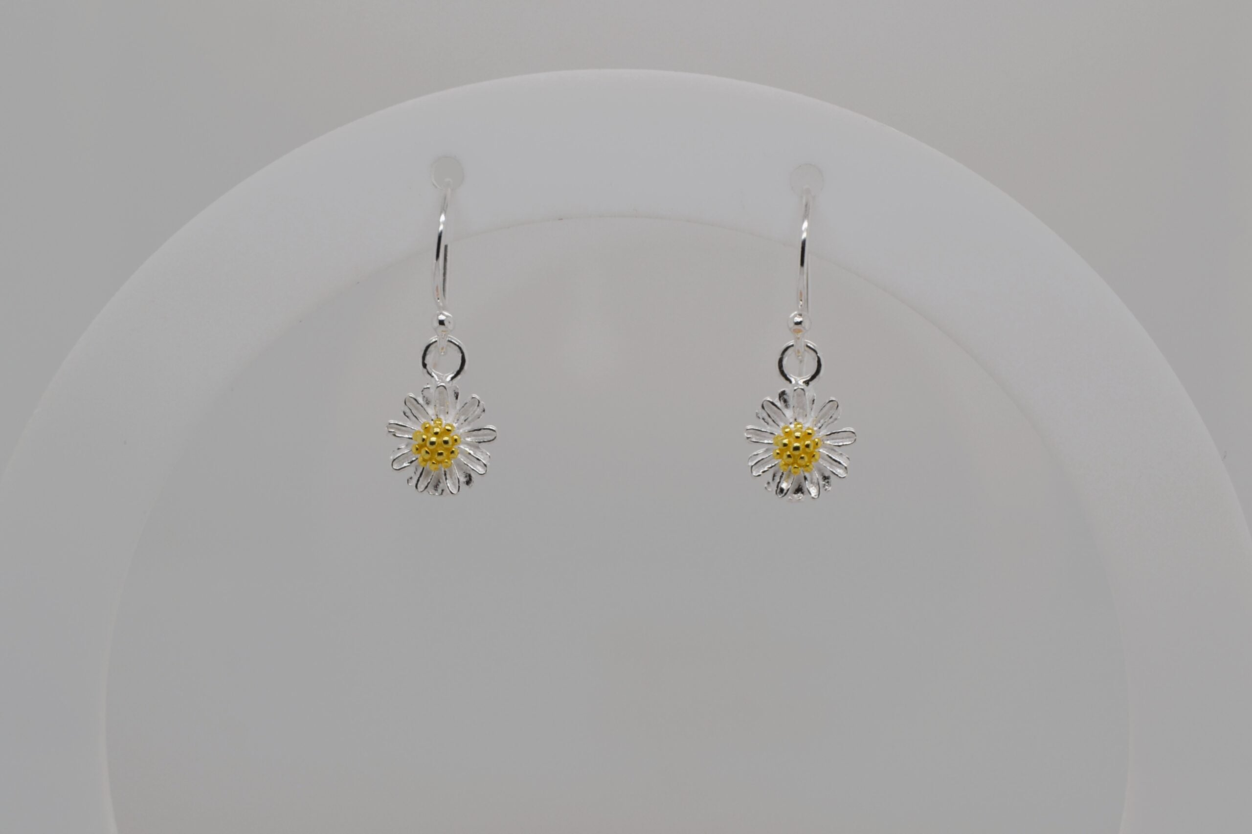 Hanging Daisy Dream Earrings image 0
