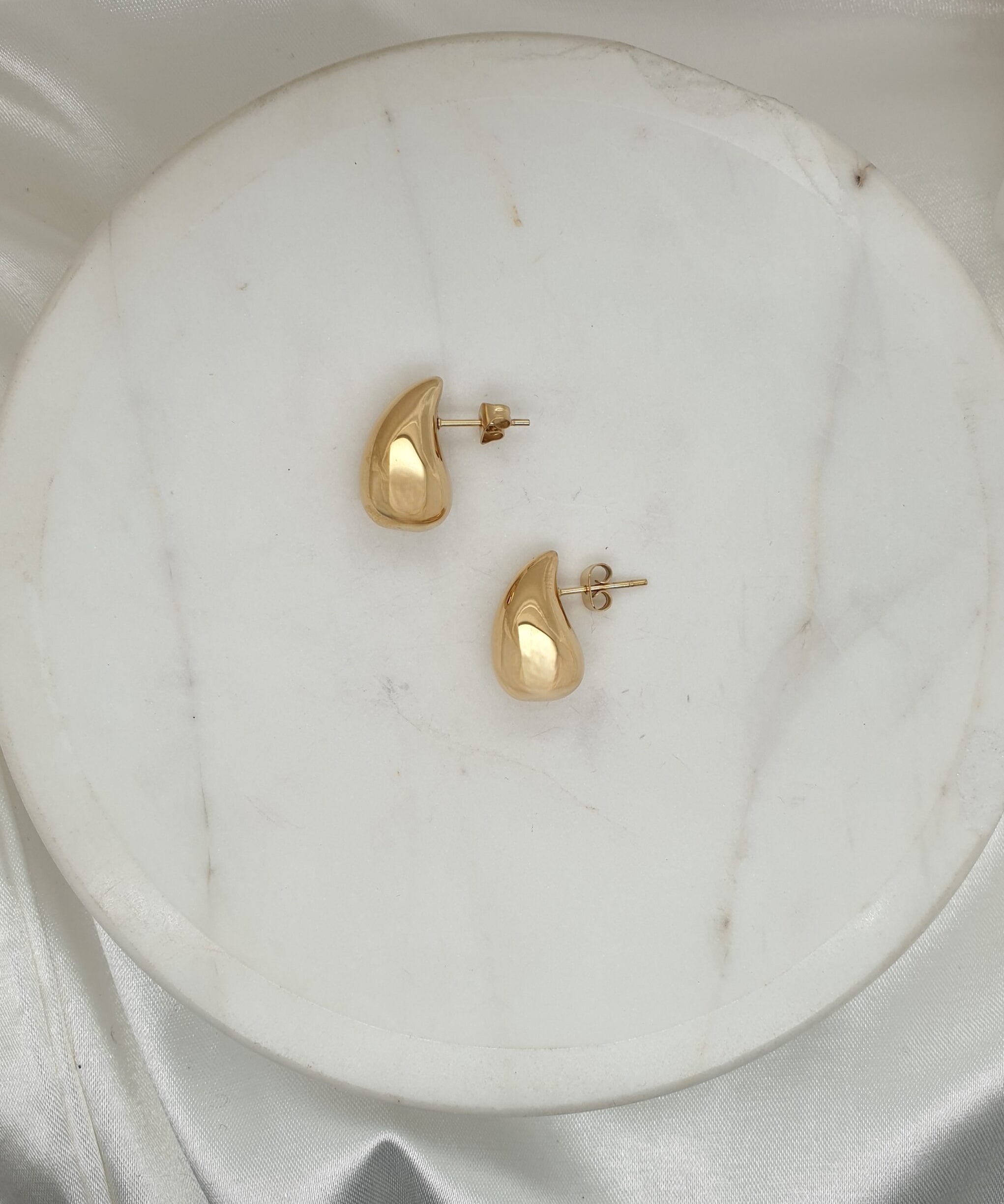 Chunky Teardrop Gold Earring image 0