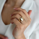 The Bold Vintage 9k Gold Ring image 1