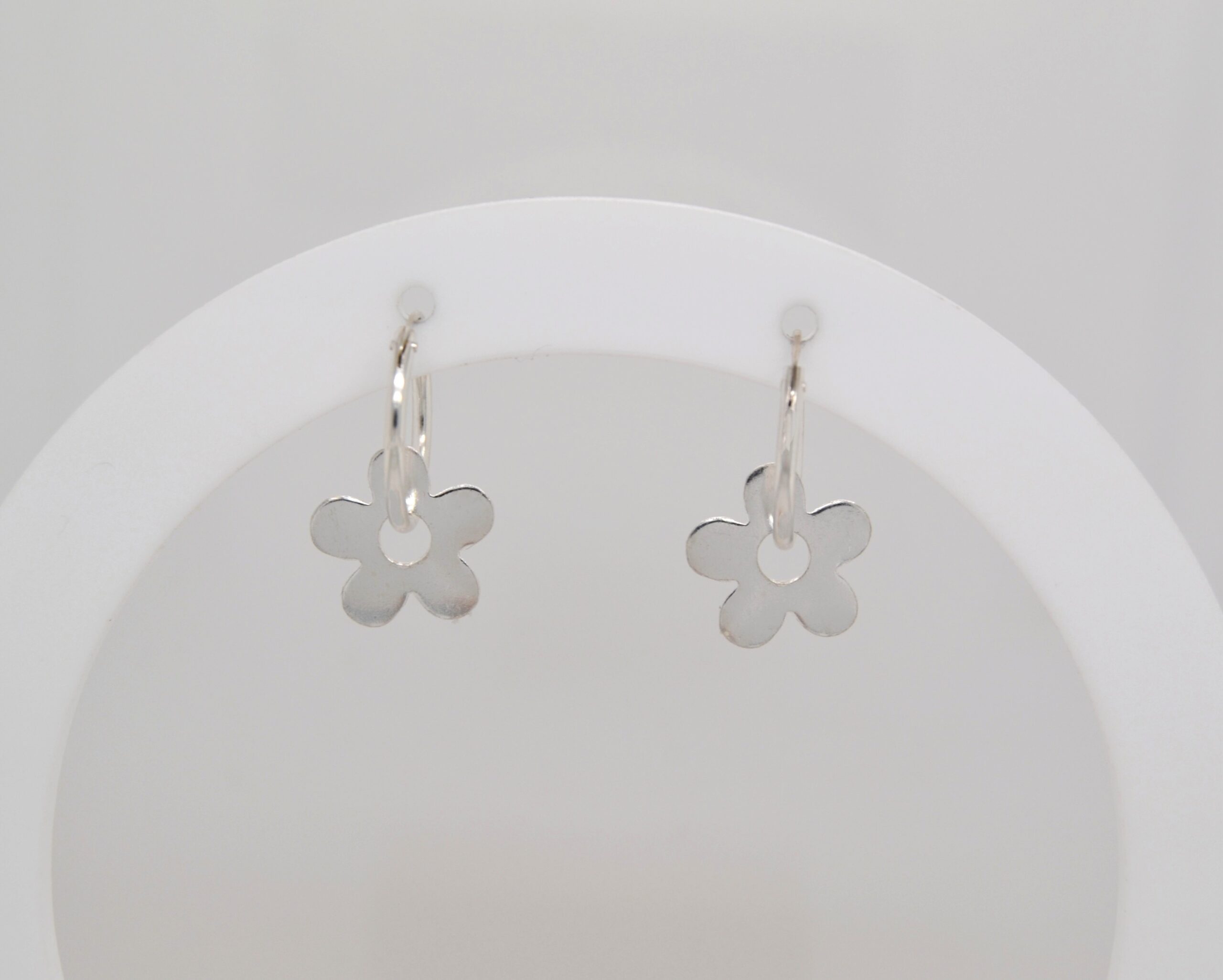 Silver Flower Huggies image 0