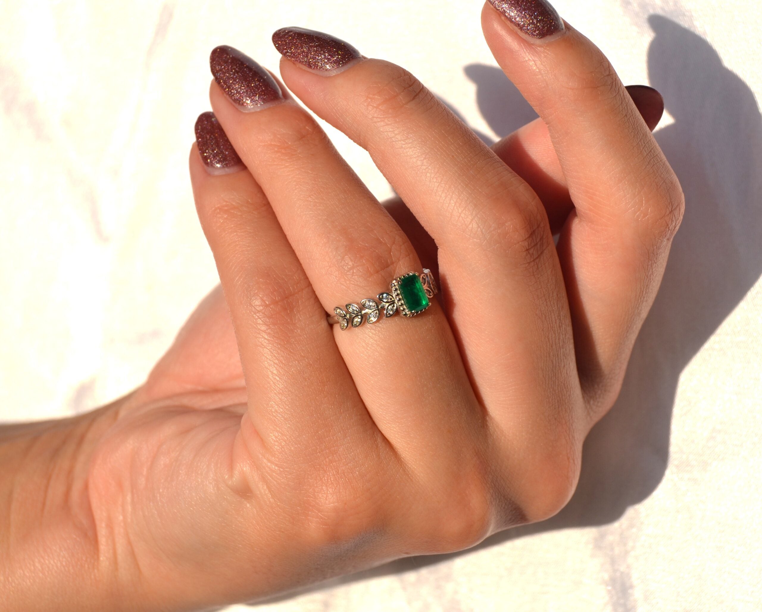 The Emerald Ring image 0
