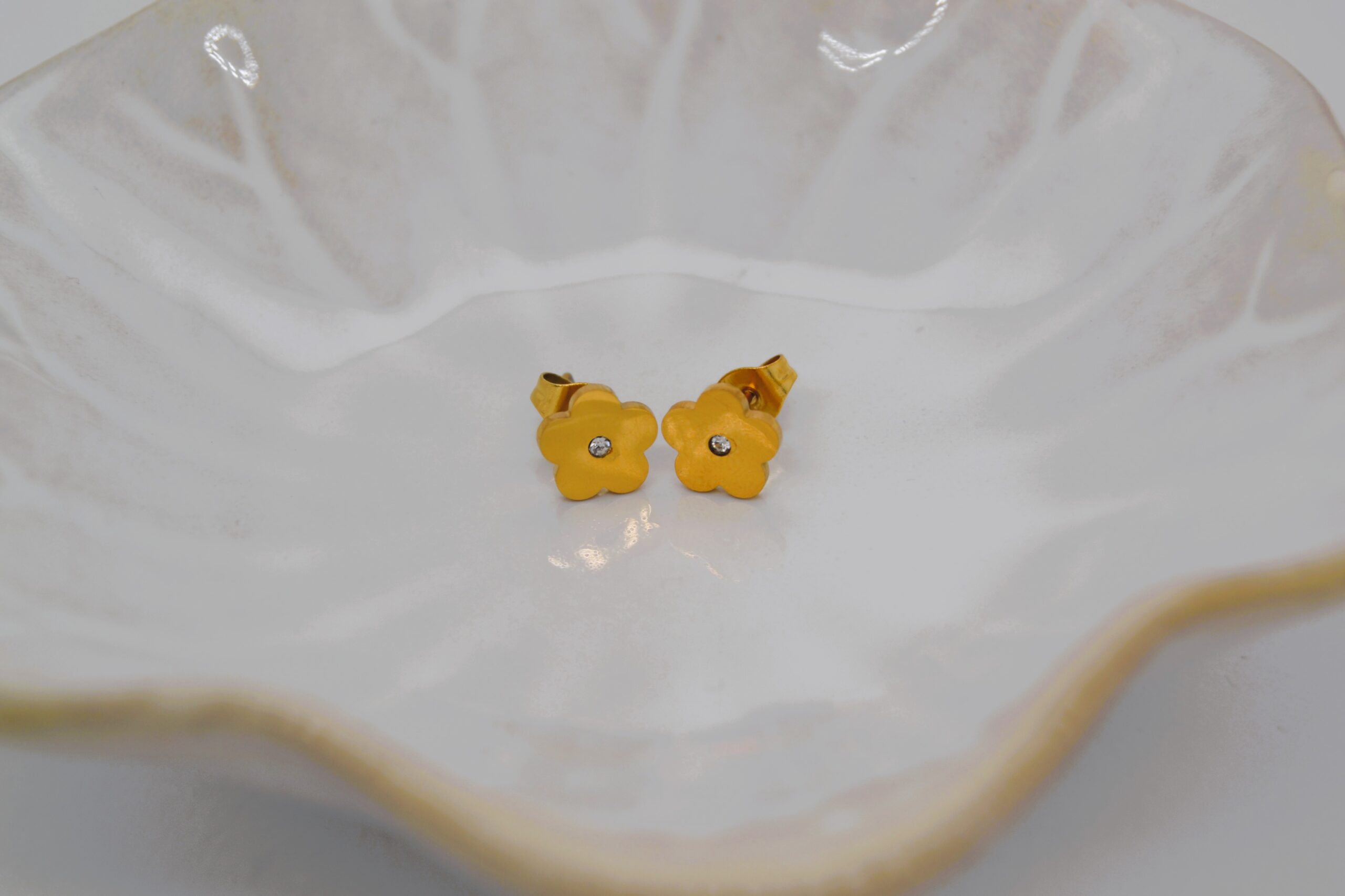 Bling Flower Stud image 0