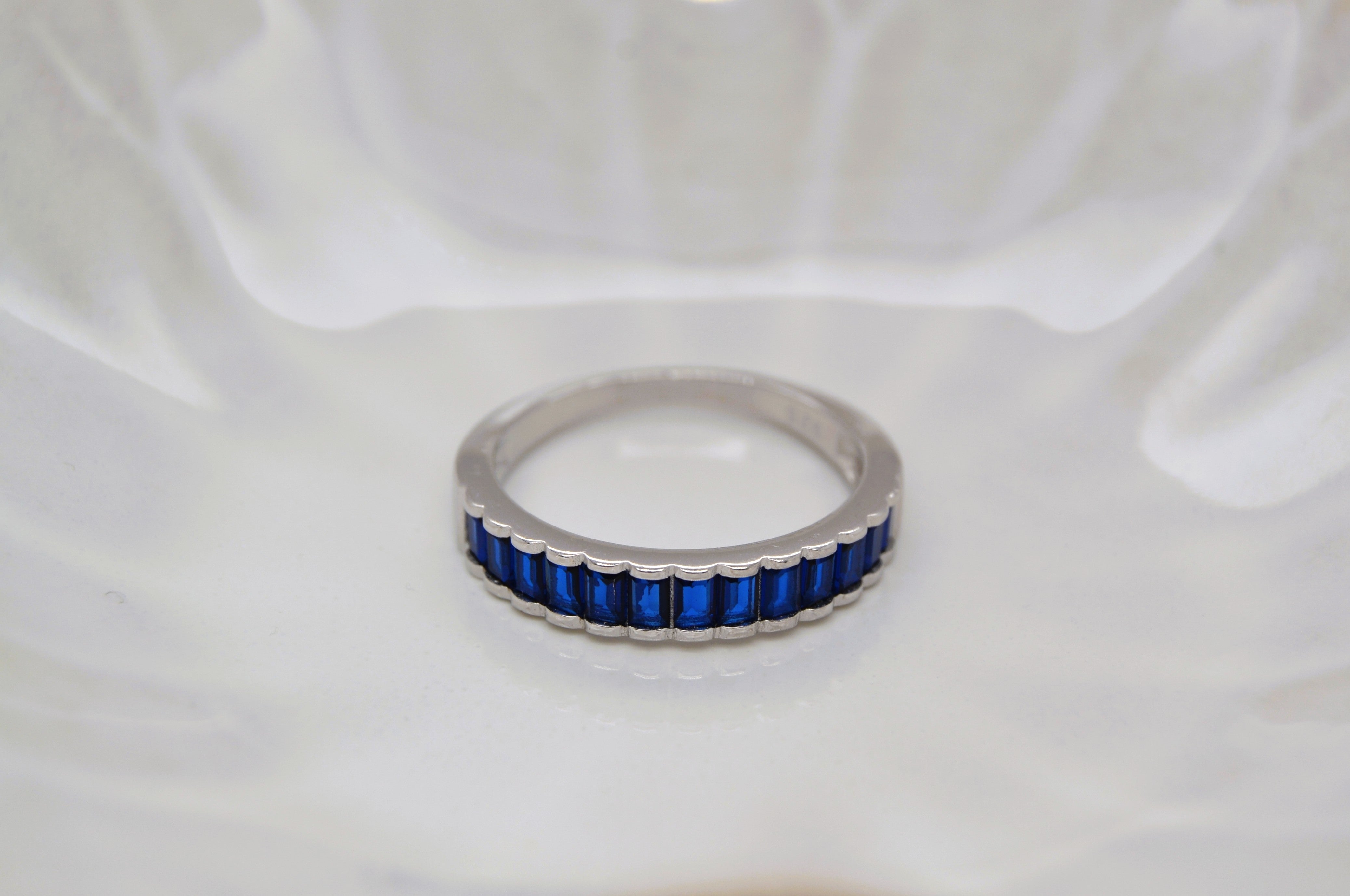 The Aura half Eternity Band