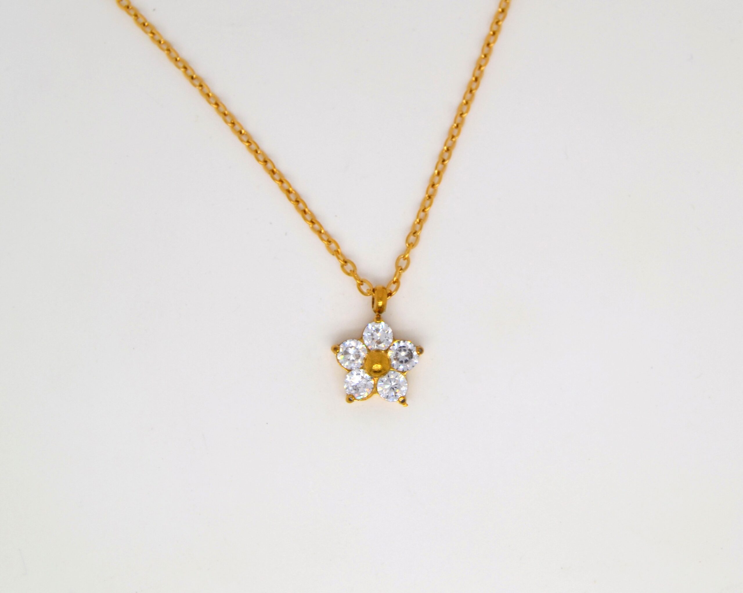 Bling Daisy Gold Necklace image 0