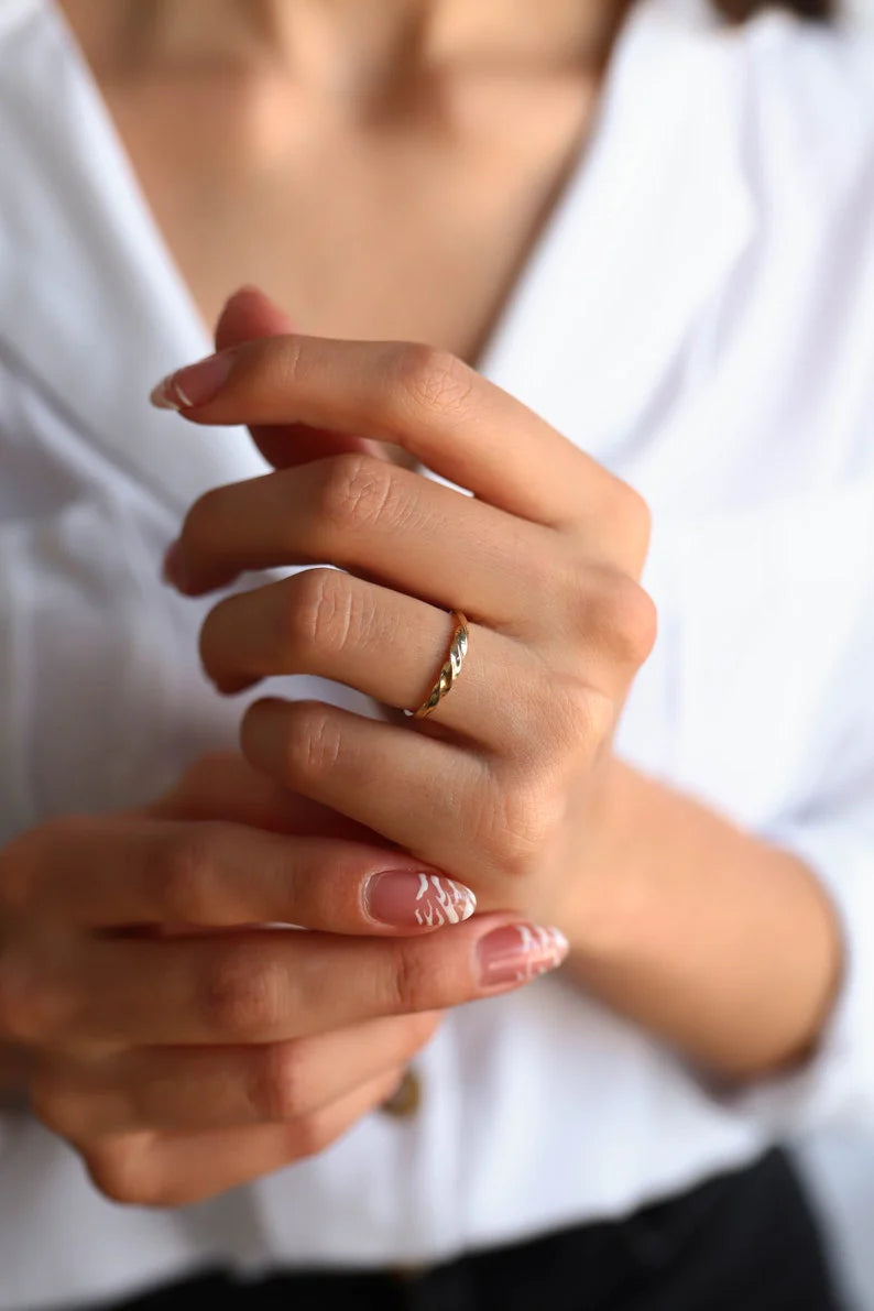 The Twist Gold Ring image 2