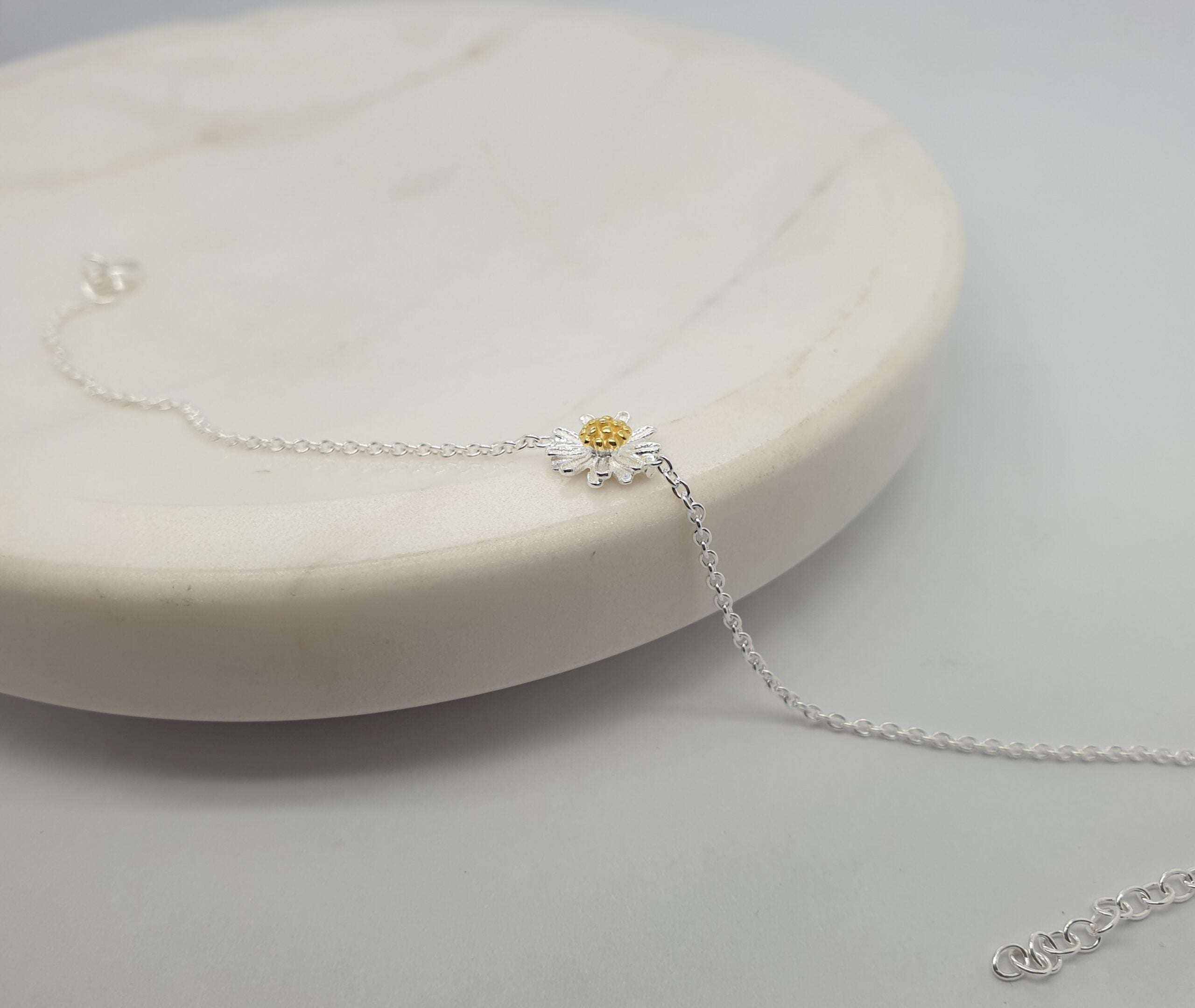 Daisy Bracelet image 1