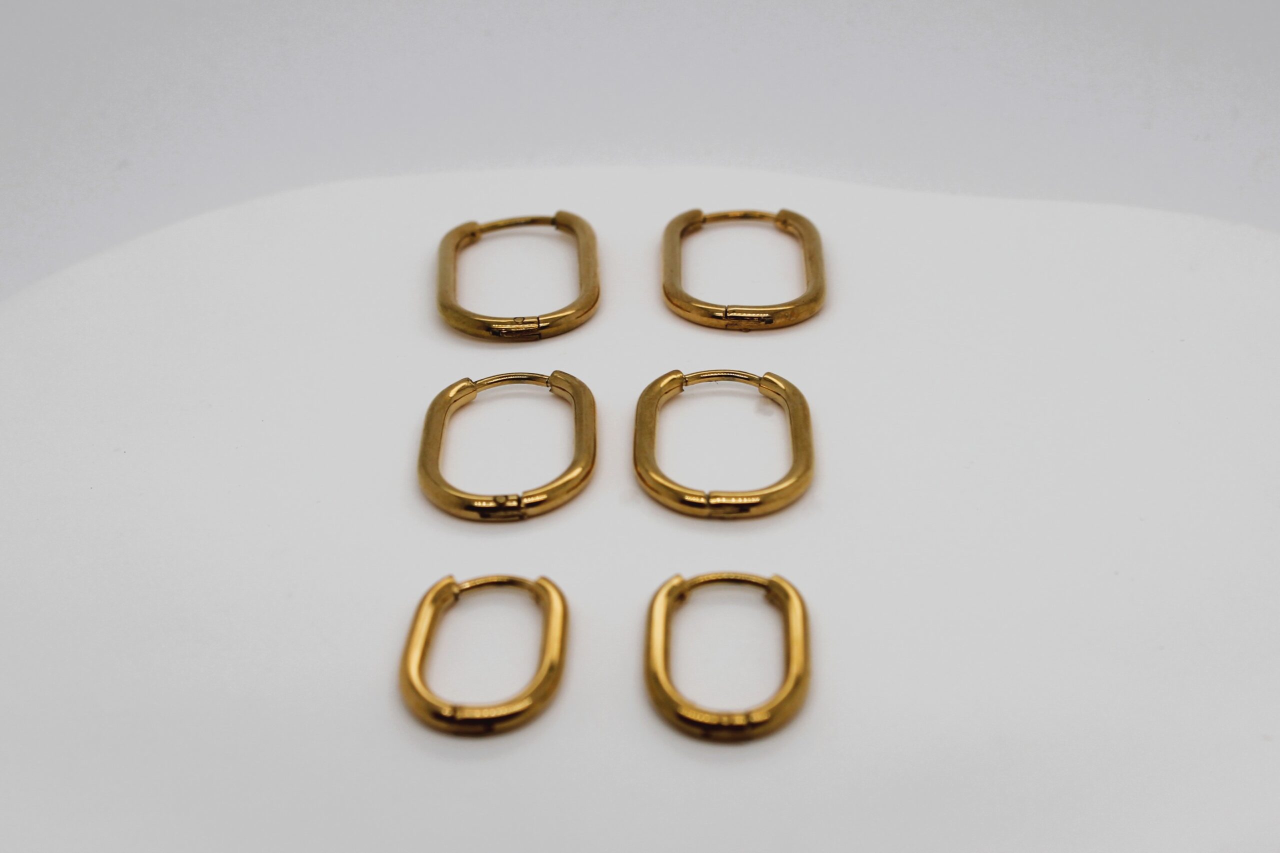 Oval Stainless Steel Huggies image 1