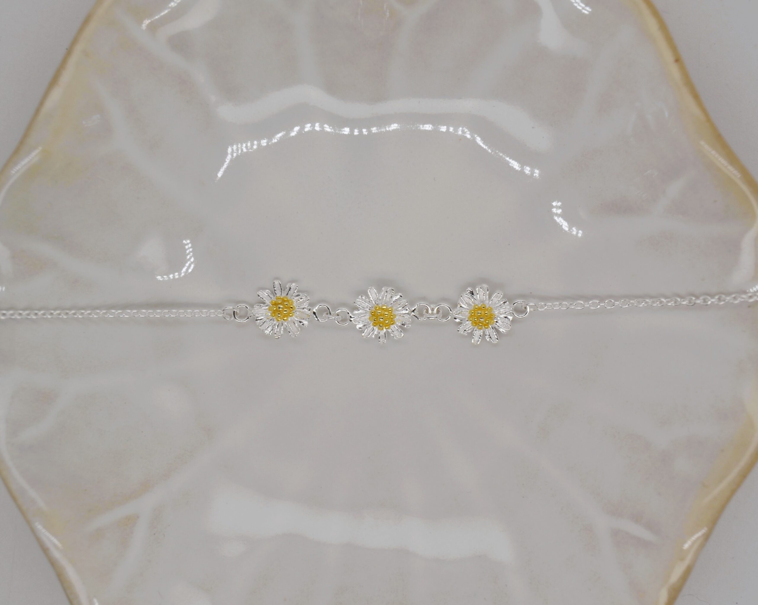 Triple Daisy Bracelet image 0