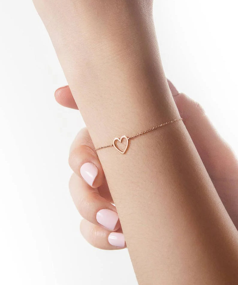 The Dainty Heart Gold Bracelet image 1