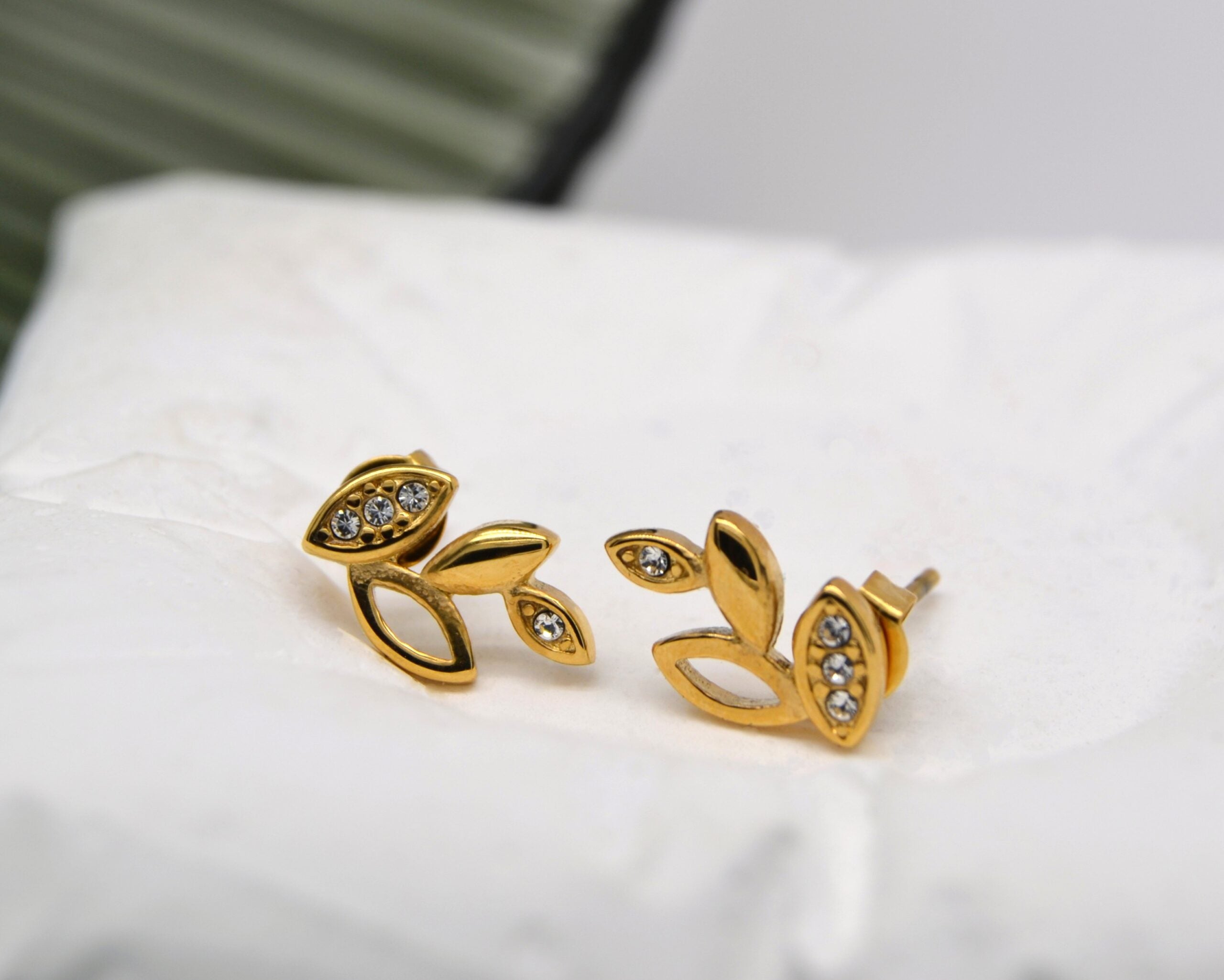 Leafy Gold Studs image 0