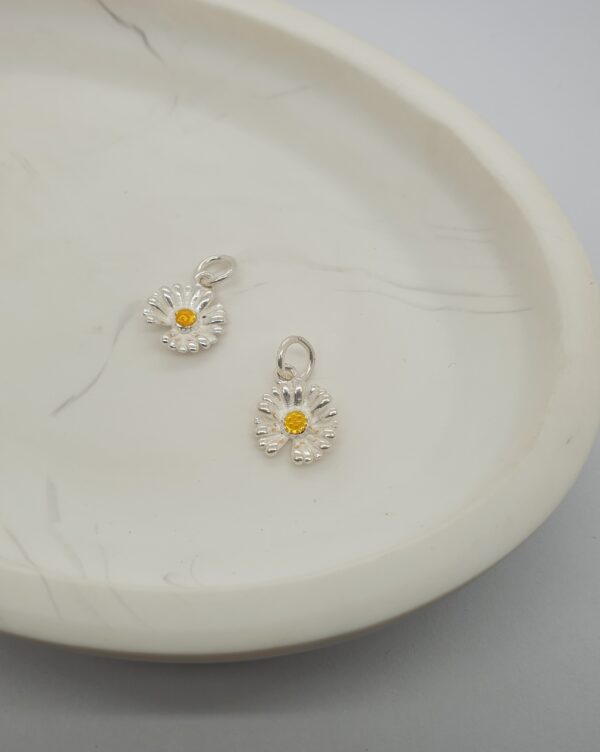 Silver Daisy Charm