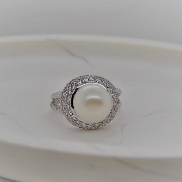 Bling Halo Pearl Ring